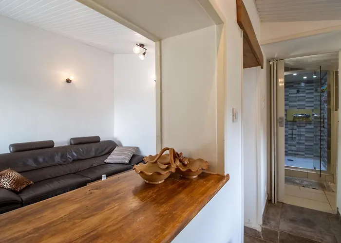 Les Pouges * Saint-Avit-Saint-Nazaire